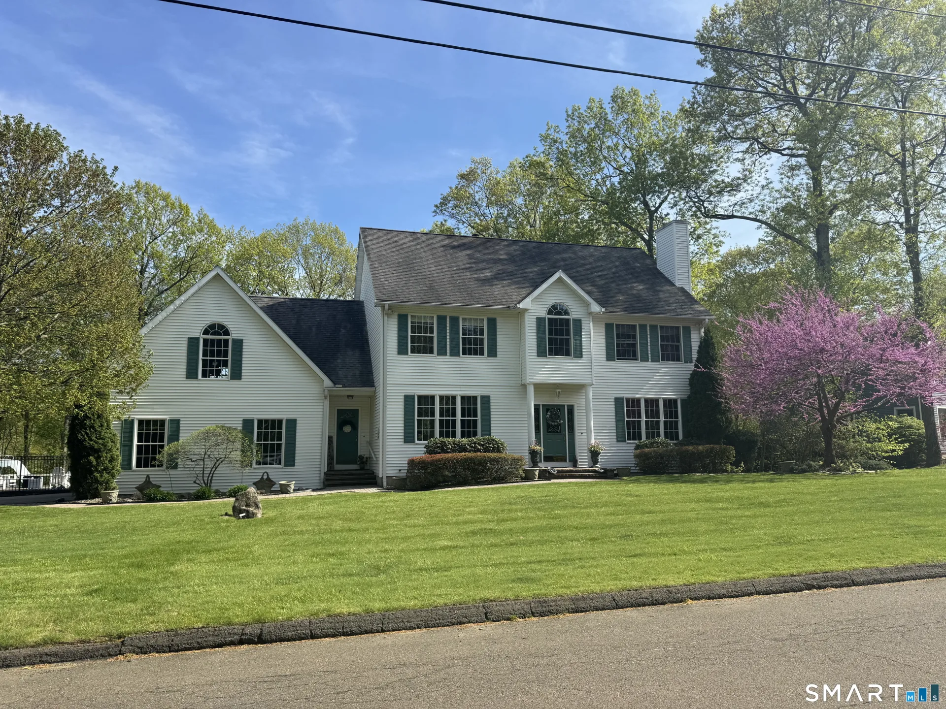 37 Oakwood Lane, Hamden, CT