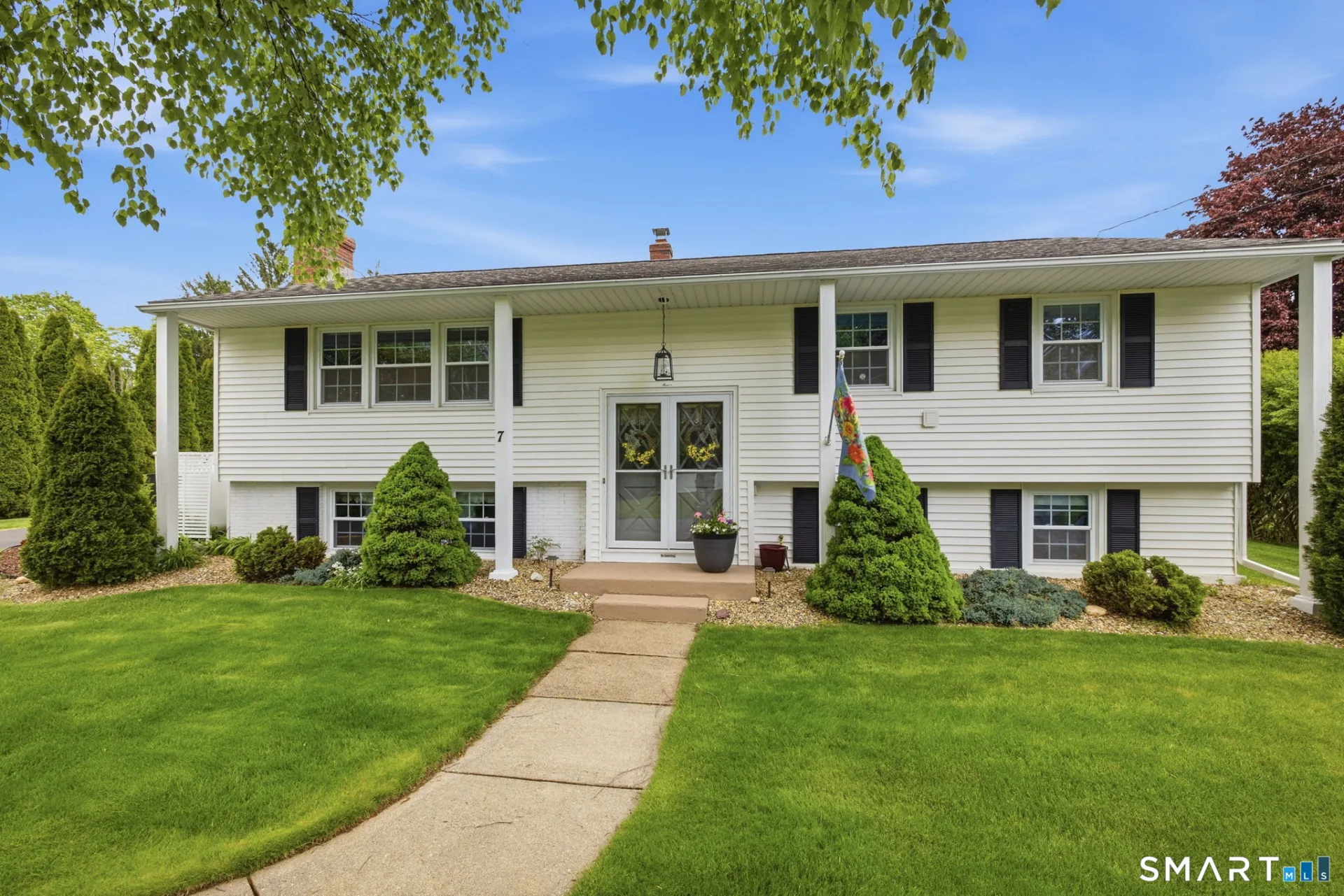 7 Stardust Drive, Enfield, CT