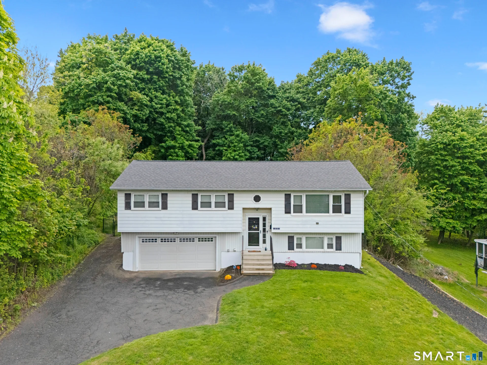 55 Hoyts Hill, Bethel, CT