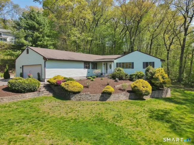6 Rivercove Drive, Cromwell, CT