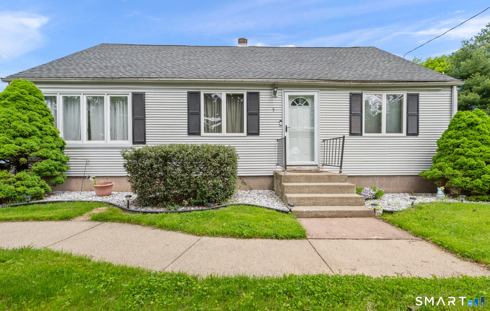 5 First Street, East Windsor, CT