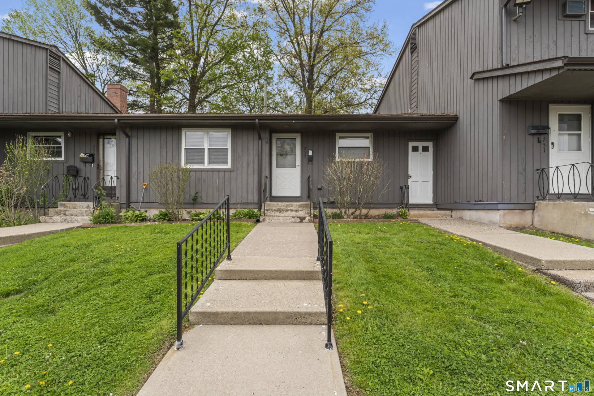 255 Williamstown Court #255, Newington, CT