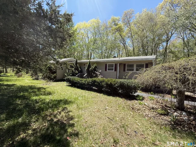 24 Oak Road, Montville, CT