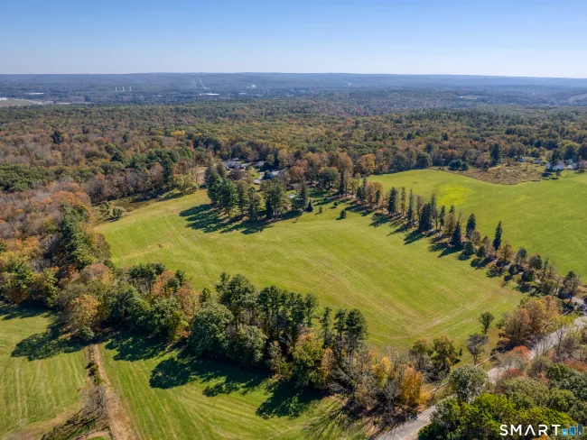 13 Holmes Road, Pomfret, CT