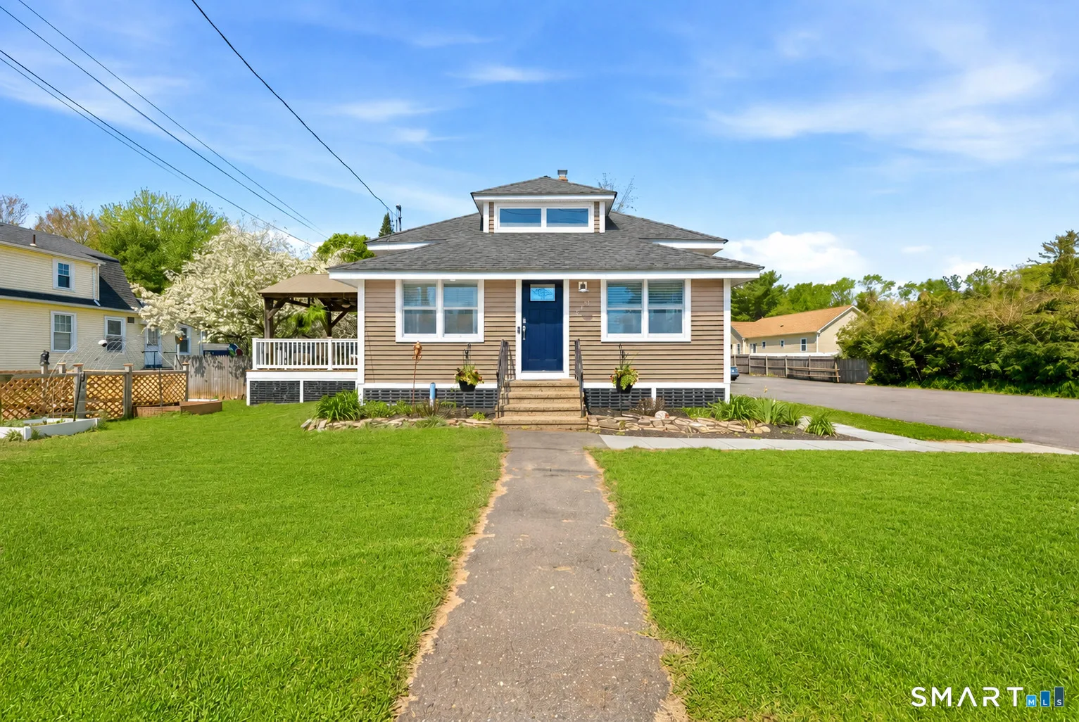 649 Maple Avenue, Cheshire, CT