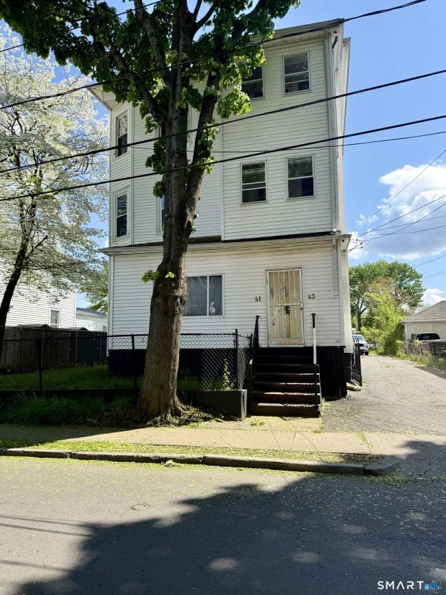 41-43 Kibbe Street, Hartford, CT