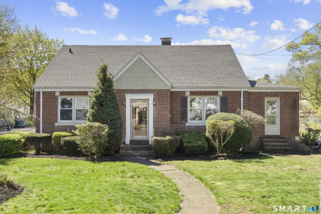 10 Barraclough Avenue, Hamden, CT