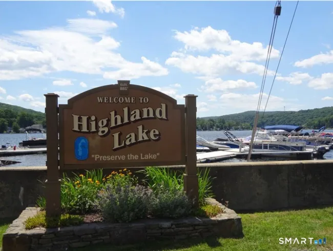 660 East Wakefield Boulevard, Winchester, CT