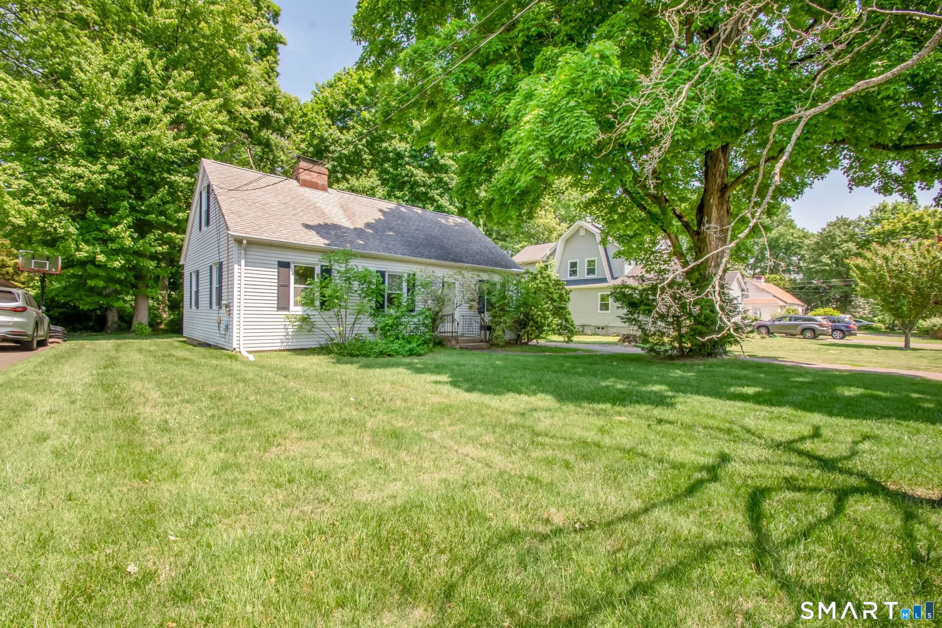 92 Evelyn Street, Trumbull, CT