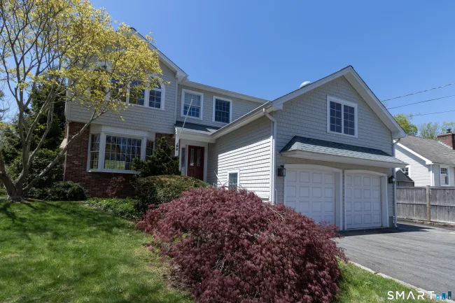9 Howd Avenue, Branford, CT