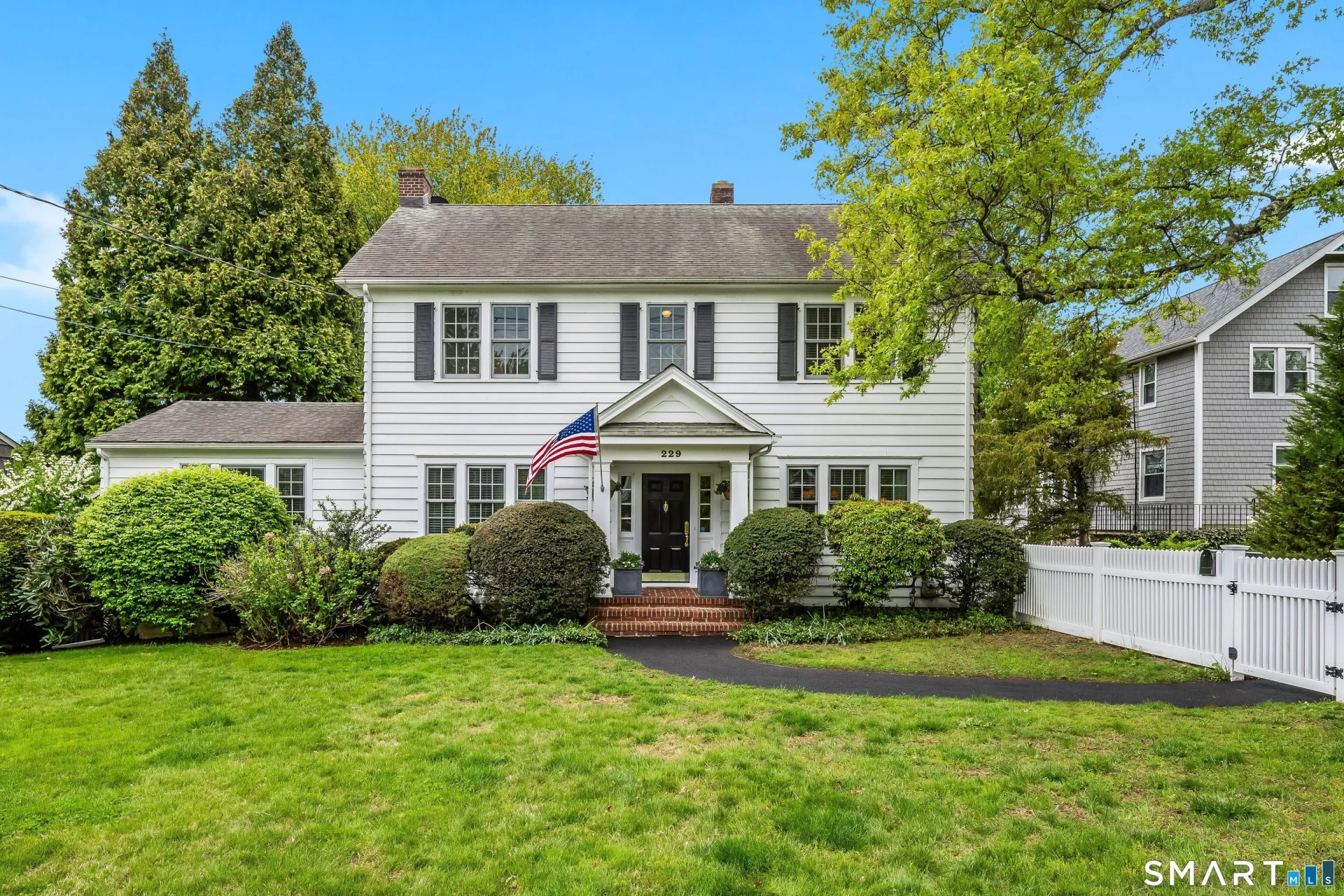 229 West Avenue, Darien, CT