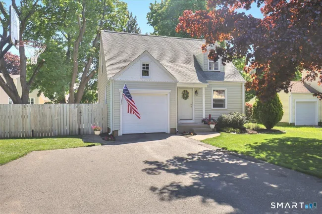 21 Kensington Street, Manchester, CT