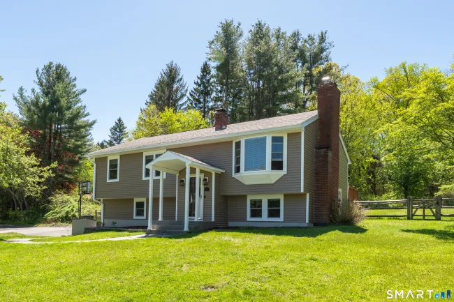 12 Karlak Street, Seymour, CT