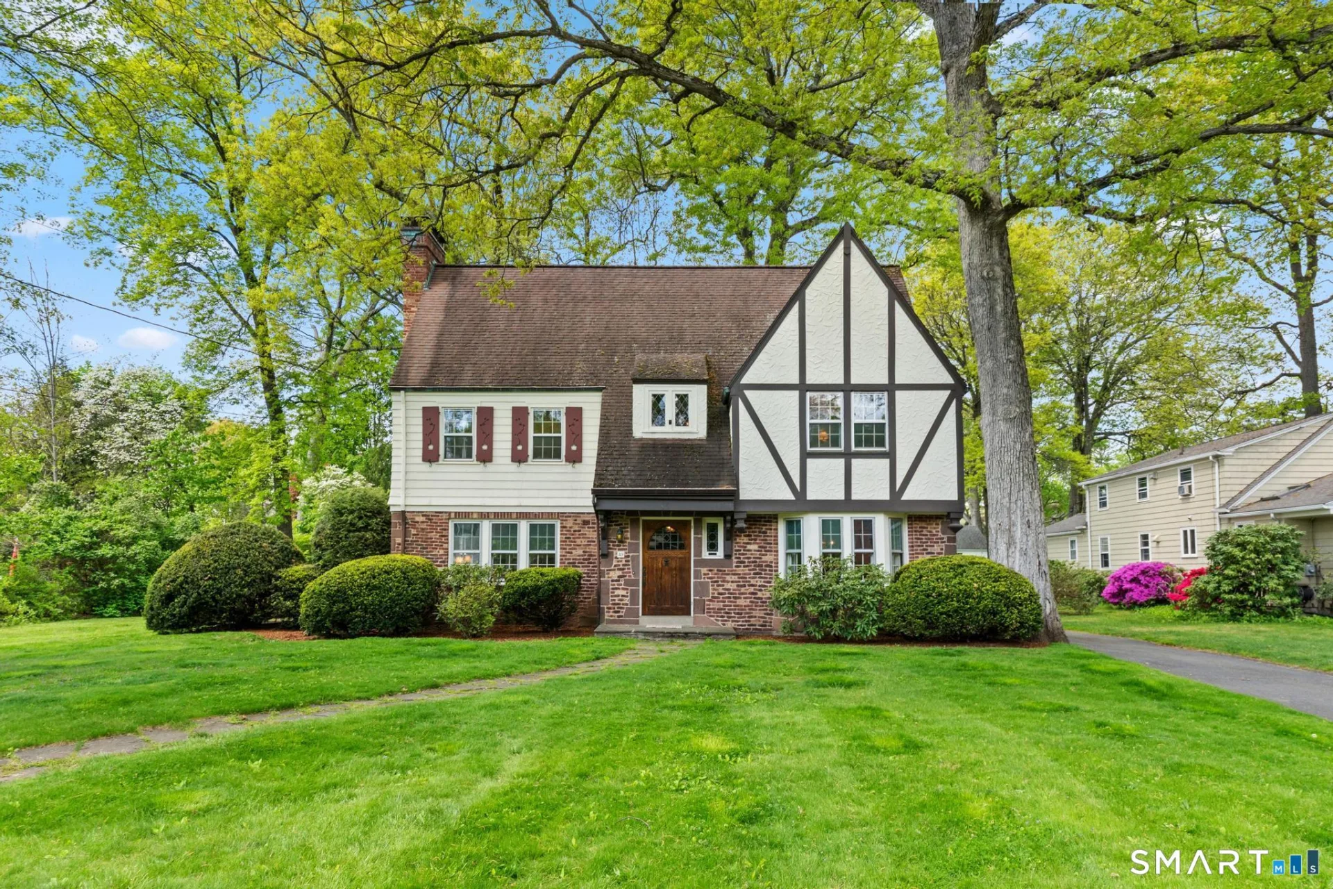 49 Arlington Road, West Hartford, CT