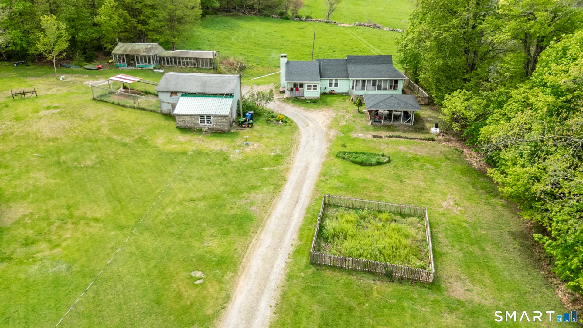 129 North Bear Hill Road, Chaplin, CT