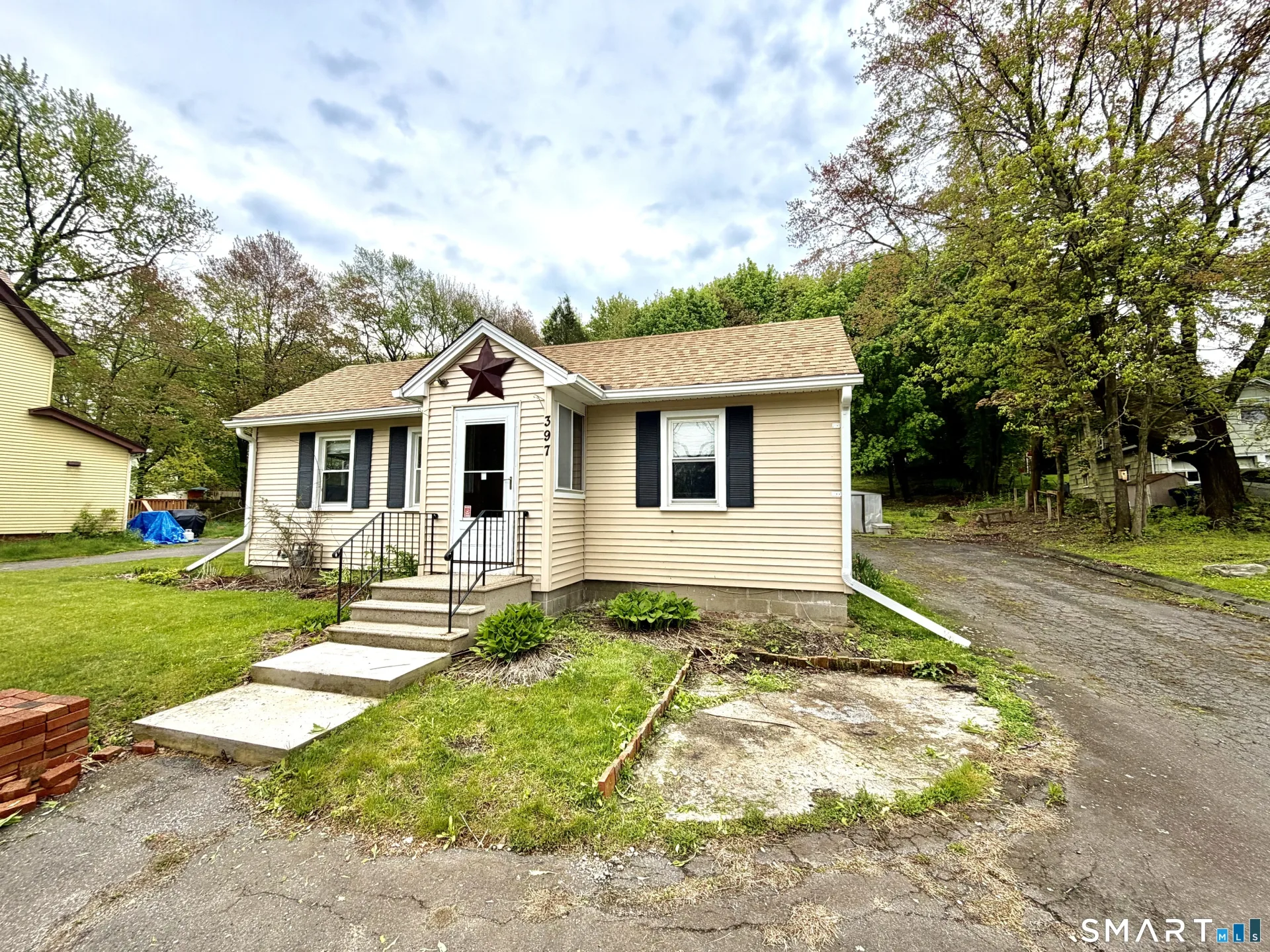 397 Main Street, Plymouth, CT