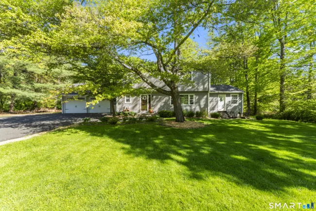 23 Hall Lane, Newtown, CT