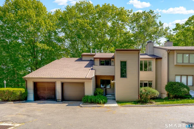 12 Kings Wood Manor #B