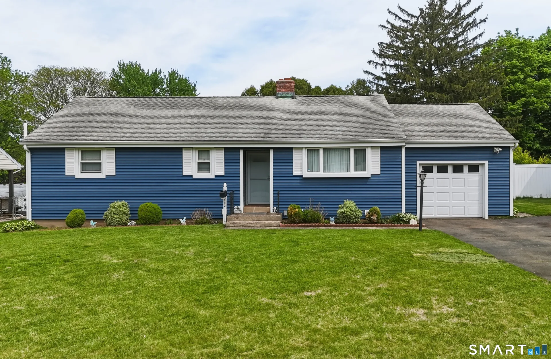112 Brentwood Road, Newington, CT
