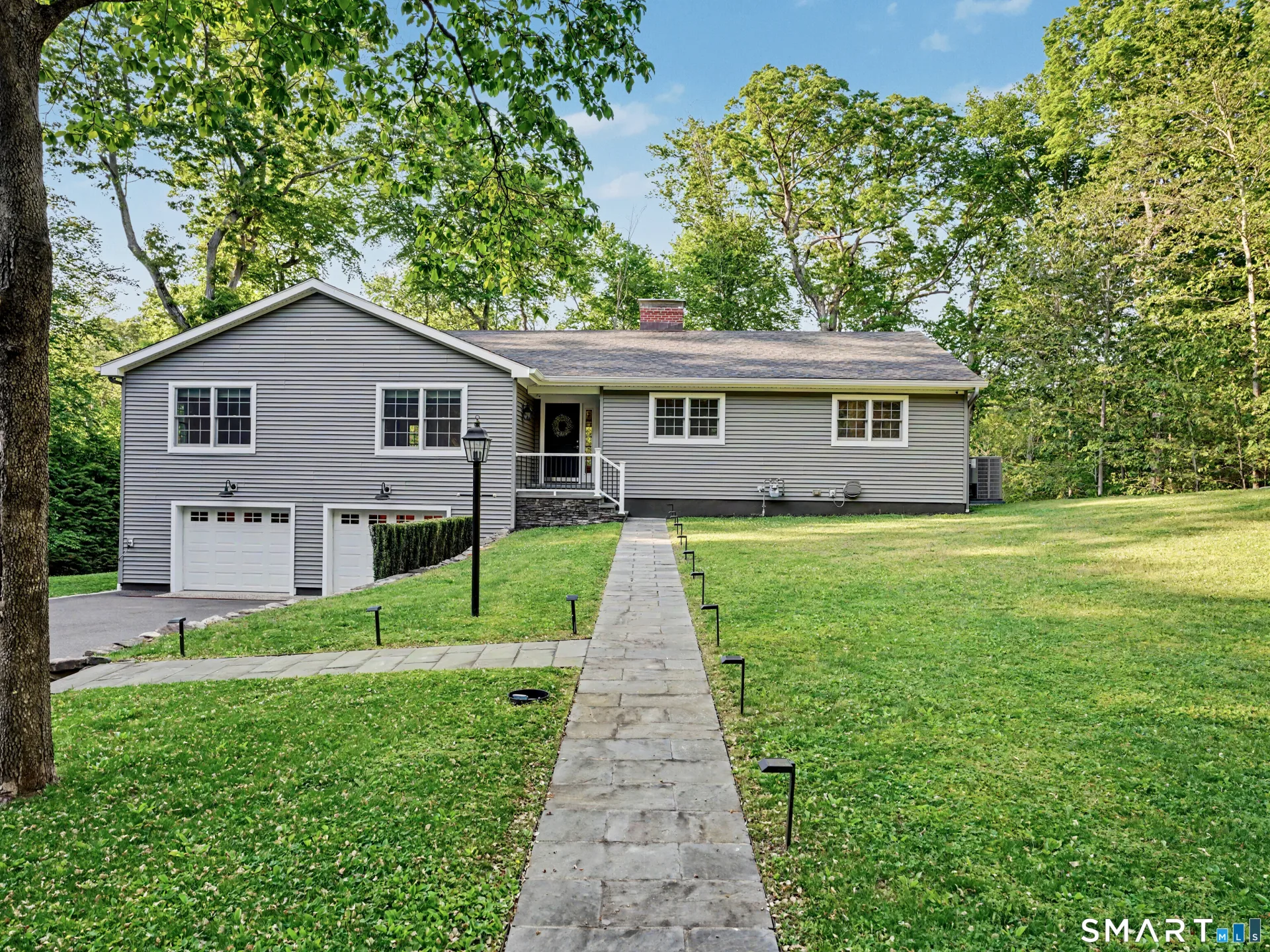 8 White Fox Road, Stamford, CT