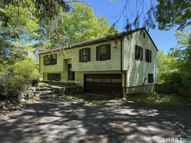 15 Bear Mountain Road, Danbury, CT