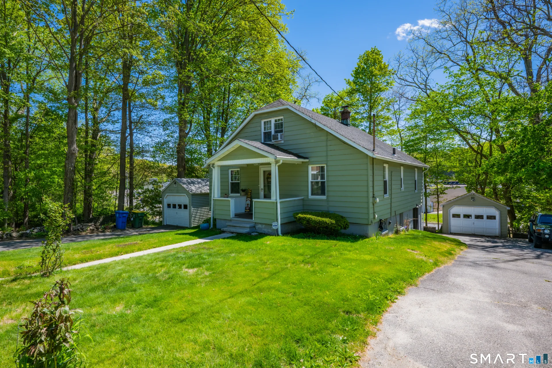 111 Perkins Avenue, Waterbury, CT