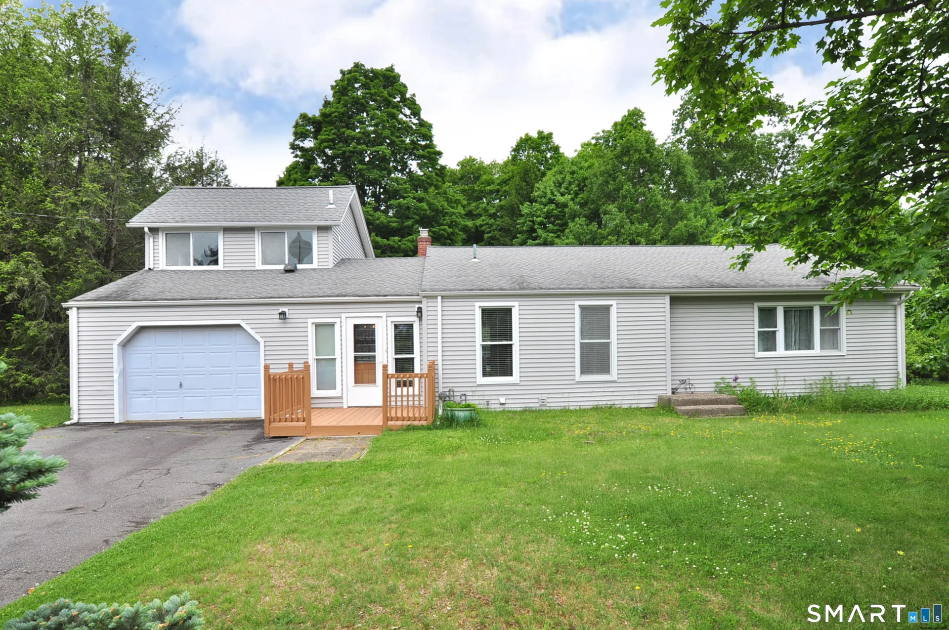 16 Ellen Drive, Farmington, CT