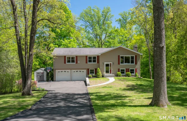 20 Judith Drive, Danbury, CT
