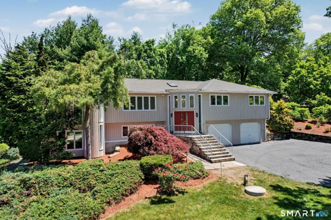 469 Shelton Avenue