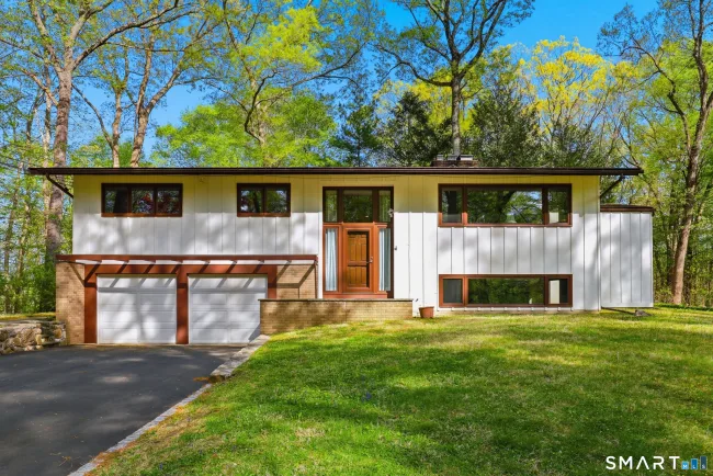 190 Red Fox Road, Stamford, CT