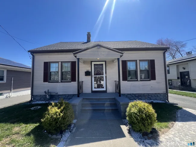 755 Congress Avenue, Waterbury, CT