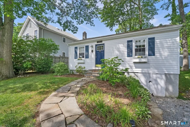 76 South Edgewood Road, East Lyme, CT