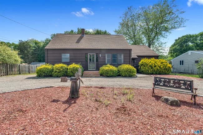 8 Chapel Hill Road