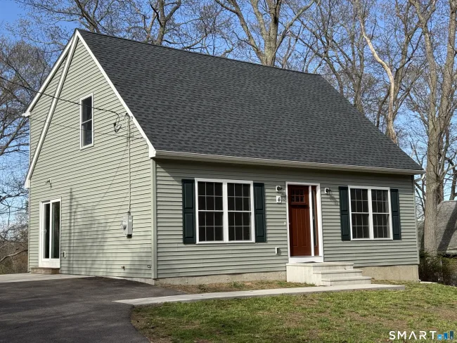 4 Rosemarie Court