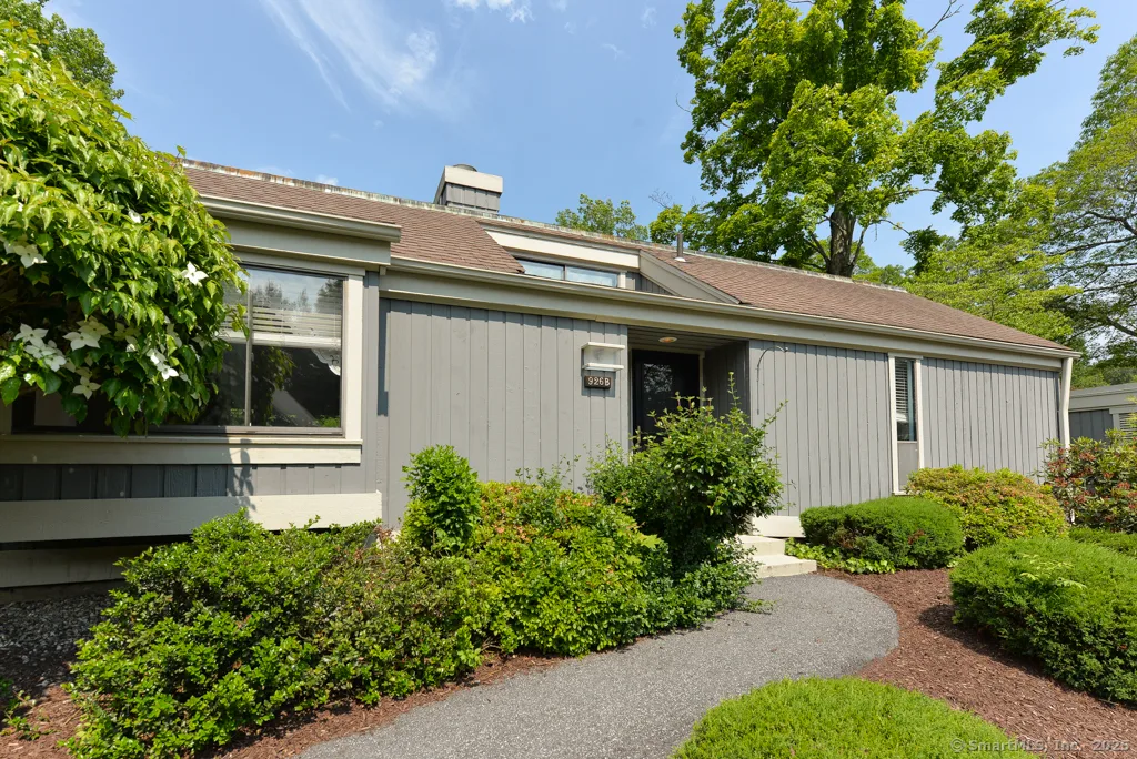 926 Heritage Village #B, Southbury, CT