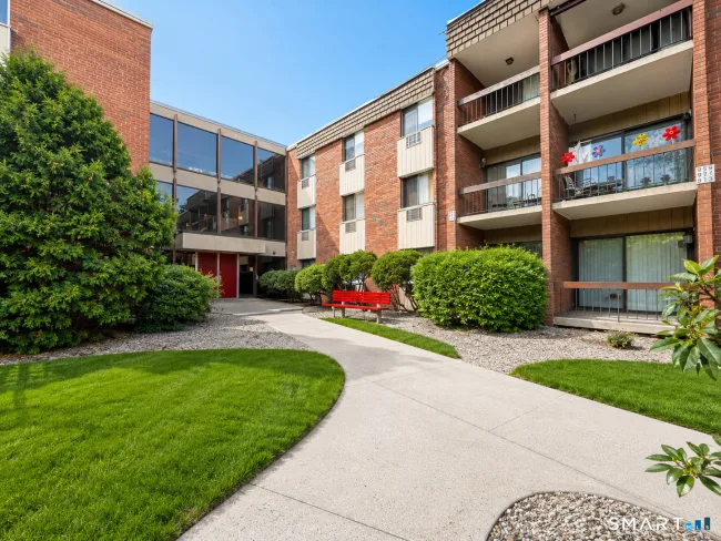 914 High Path Road #914