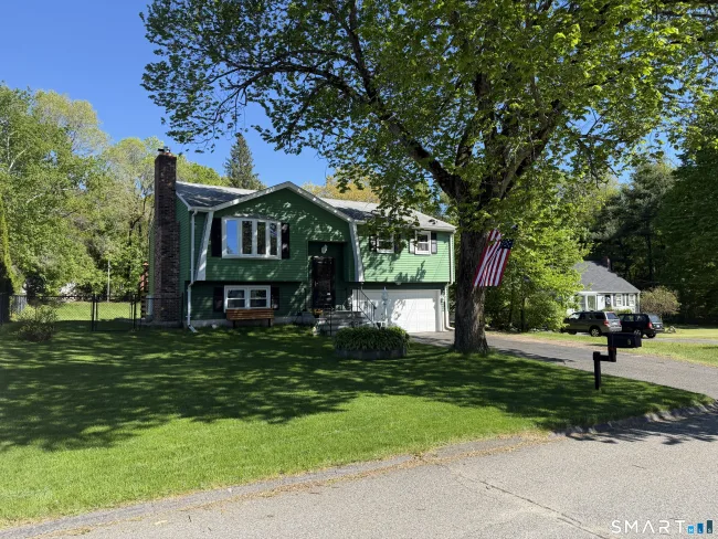 9 Green Drive, Plymouth, CT