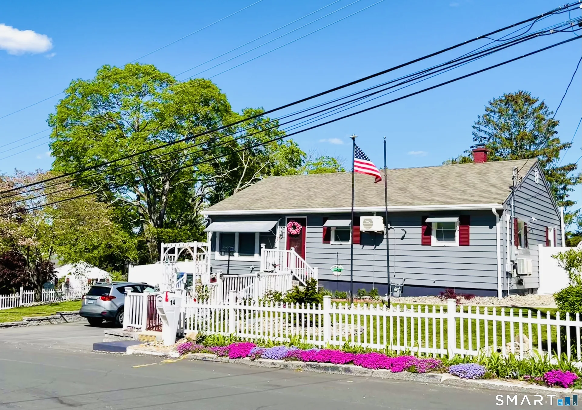 14 Holly Hill Drive, Montville, CT
