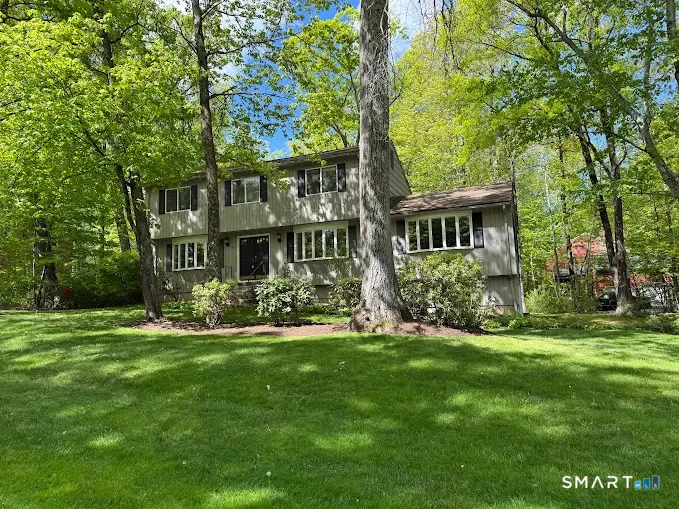 1 Fairfield Lane, Simsbury, CT