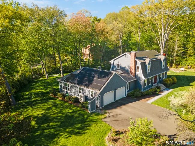 20 Whitefield Drive, Trumbull, CT