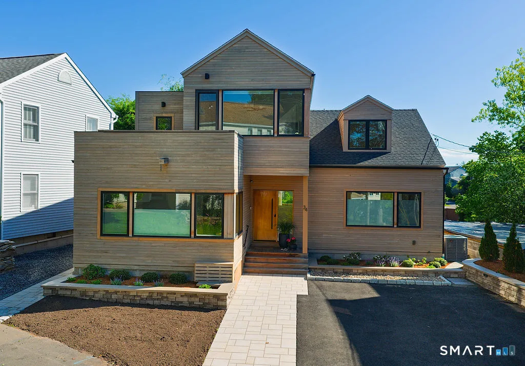 34 Howard Avenue, Branford, CT