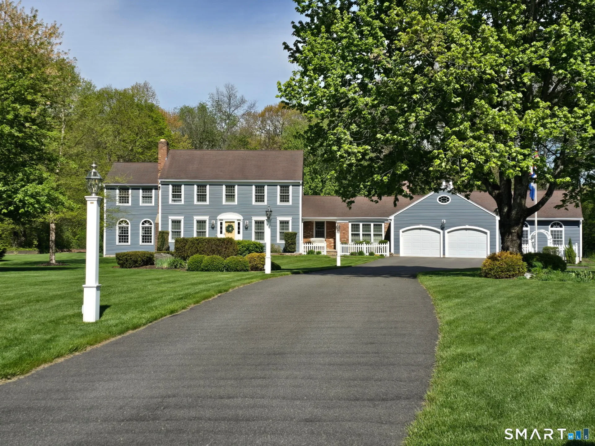 50 River View Court, Cheshire, CT