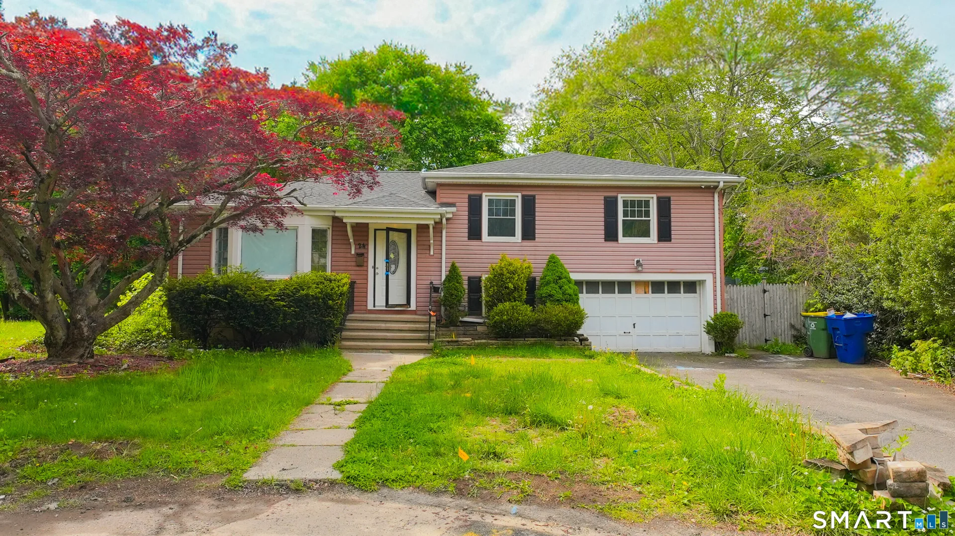 24 Sunfield Circle, Waterbury, CT