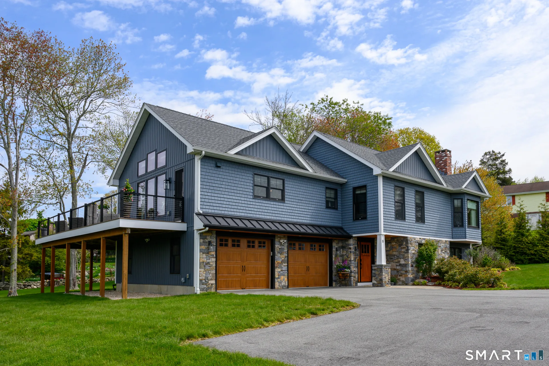 8 East Wharf Road, Waterford, CT
