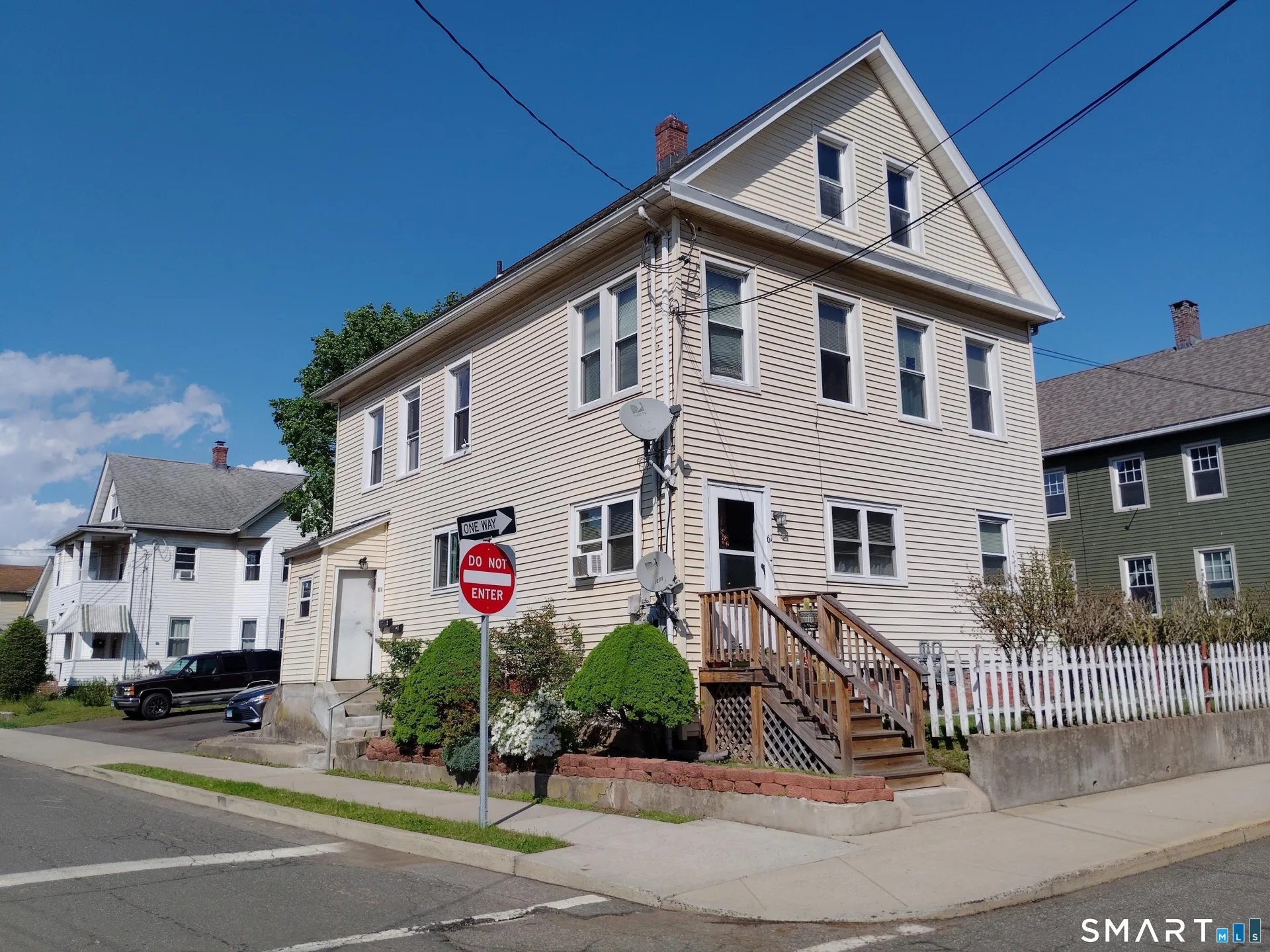 61 Bartlett Street, Meriden, CT