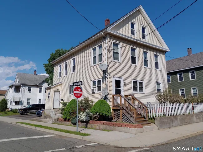 61 Bartlett Street