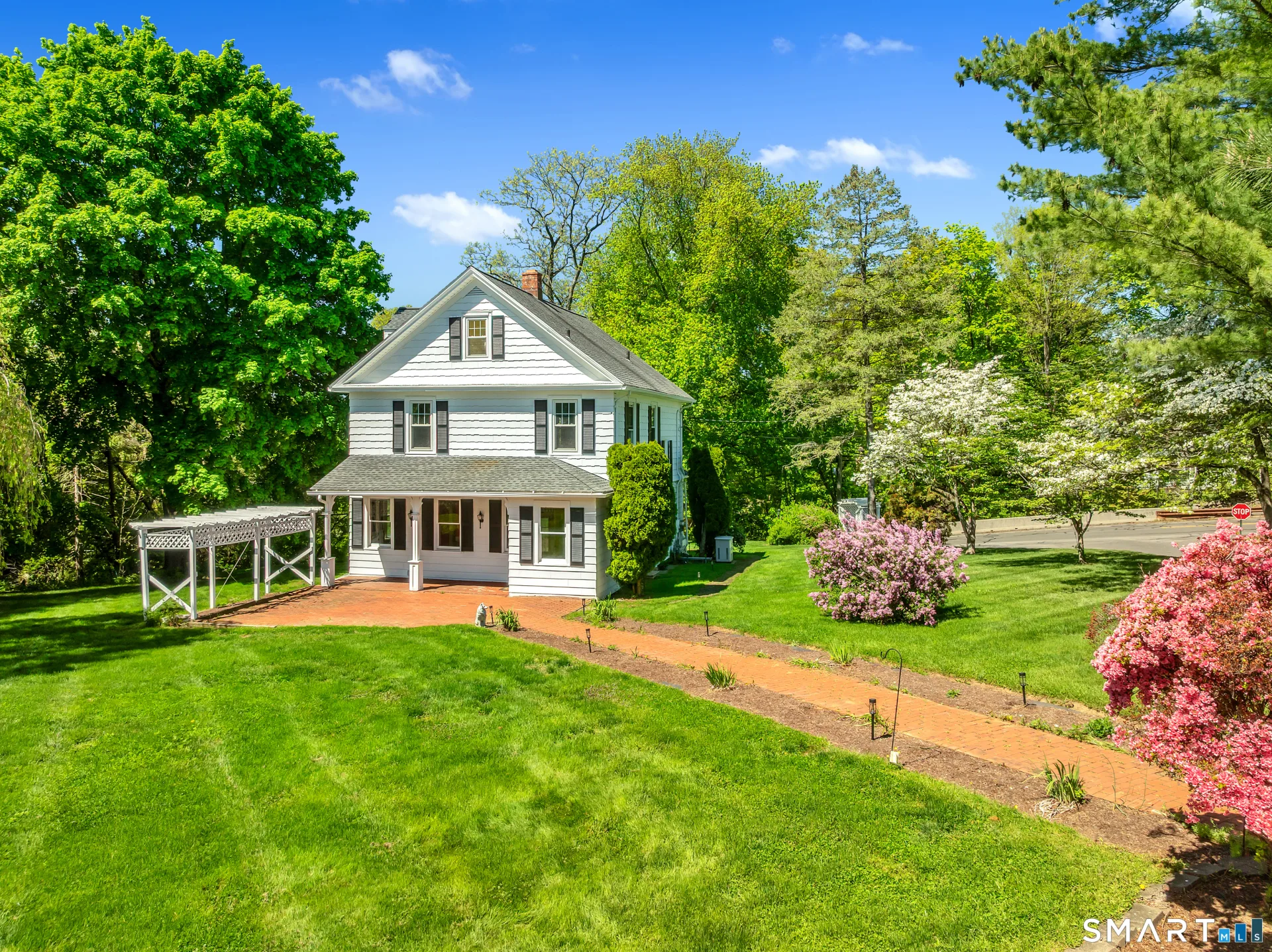 286 Daniels Farm Road, Trumbull, CT