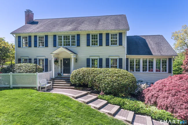 9 Schoolhouse Place, Ridgefield, CT