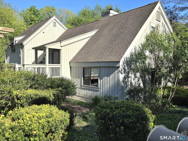 2 Heritage Village #B