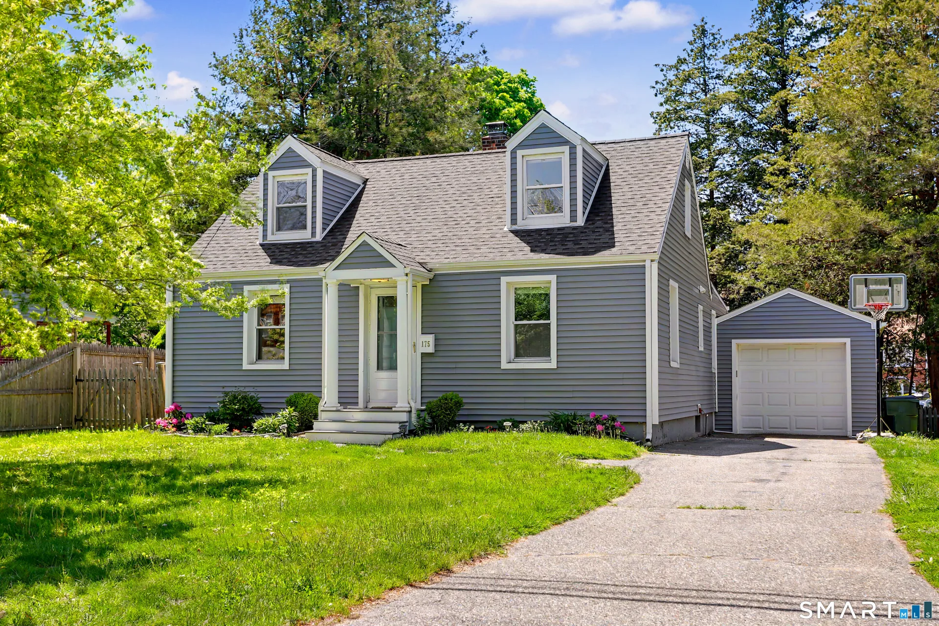 175 School Street, Fairfield, CT